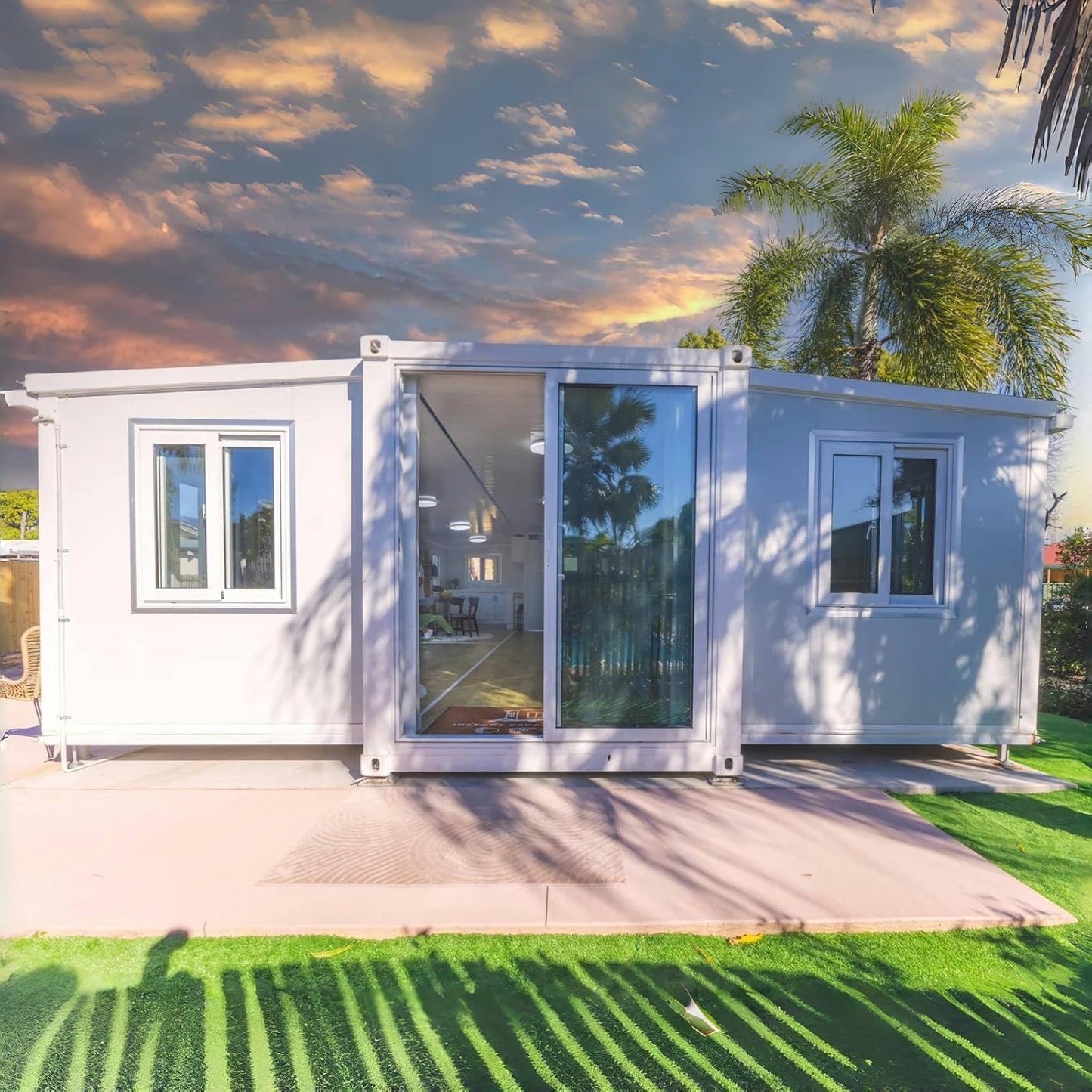 20FT Tiny Houses to Tive In, Prefab Homes, Equipped with a Bedroom, Bathroom and Kitchen, Prefabricated Container House Designed Specifically for Adults, Expandable Container House